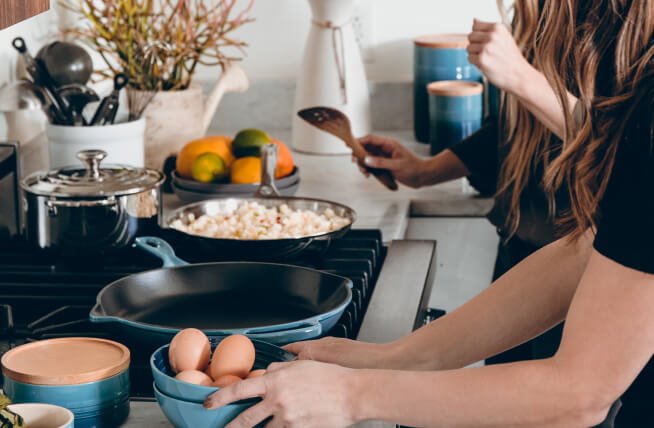 Women cooking